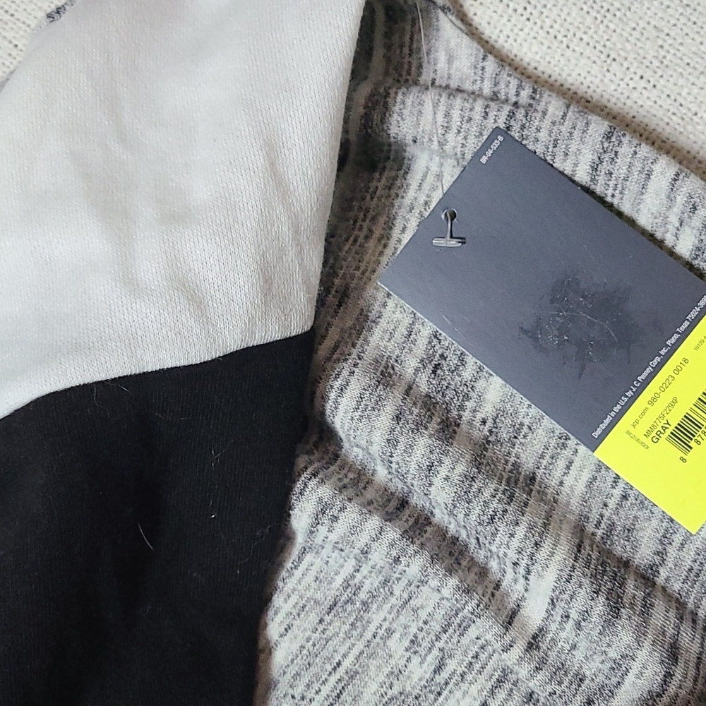 NWT Xersion pullover - Picture 4 of 4